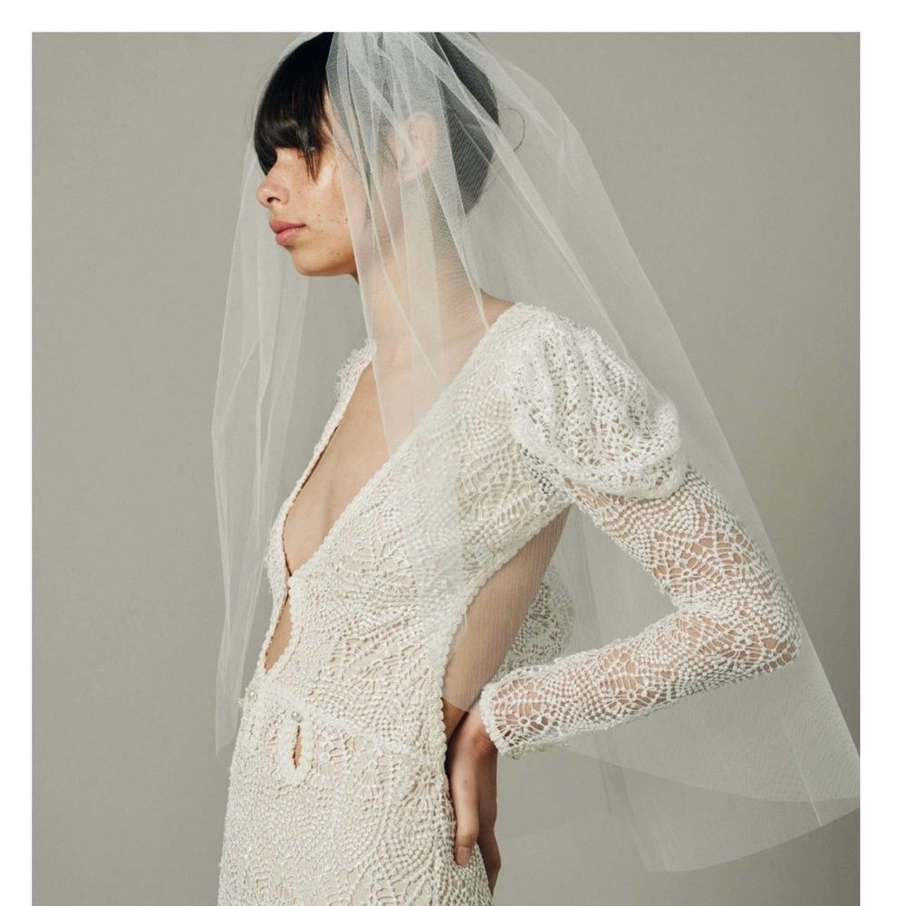 Ofrenda new moon bridal veil in ivory